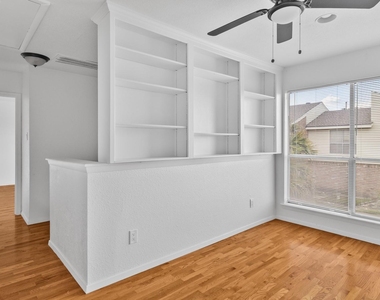7860 Green Lawn Drive - Photo Thumbnail 14