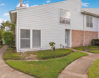 7860 Green Lawn Drive - Photo Thumbnail 1