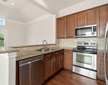 2513 Detering Street - Photo Thumbnail 19
