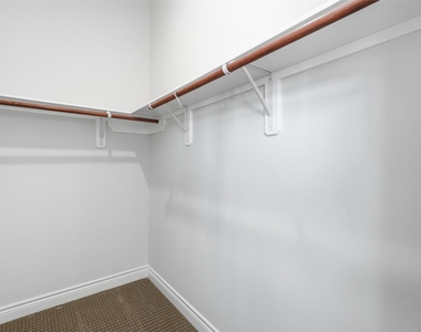 2513 Detering Street - Photo Thumbnail 14