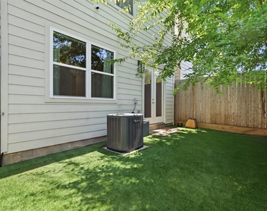 2513 Detering Street - Photo Thumbnail 25