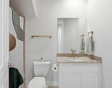 2513 Detering Street - Photo Thumbnail 4