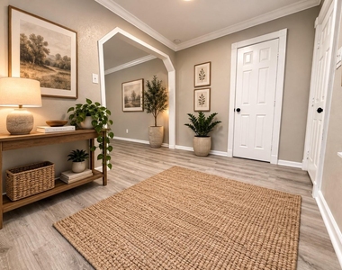218 W 15th Street - Photo Thumbnail 11