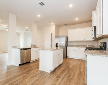 15652 Plum Brook Drive - Photo Thumbnail 5