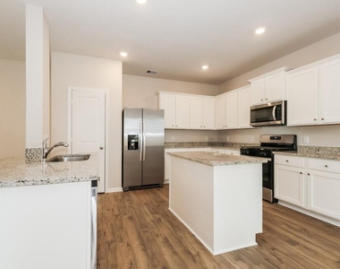 15652 Plum Brook Drive - Photo Thumbnail 4