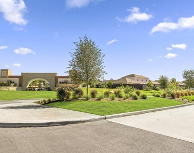 15652 Plum Brook Drive - Photo Thumbnail 17