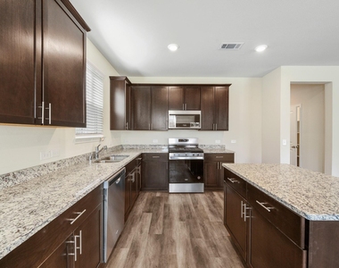 11751 Armadale Dr - Photo Thumbnail 2