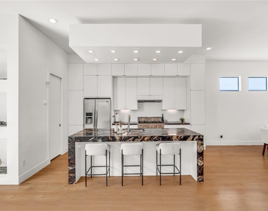1624 Vermont Street - Photo Thumbnail 8