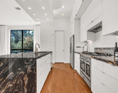 1624 Vermont Street - Photo Thumbnail 10