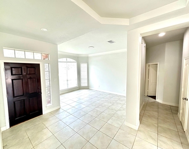 3351 Lakeway Lane - Photo Thumbnail 3