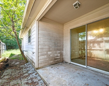 1806 Arbor Glen - Photo Thumbnail 16