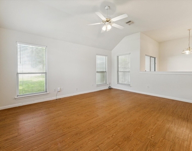 1806 Arbor Glen - Photo Thumbnail 3