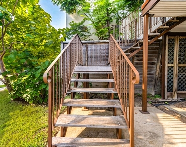 1932 W Bell Street - Photo Thumbnail 17