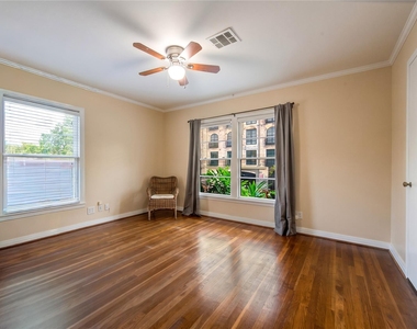 1932 W Bell Street - Photo Thumbnail 1