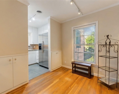 1932 W Bell Street - Photo Thumbnail 15