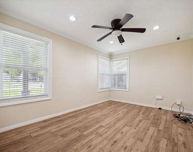 1325 Curtin Street - Photo Thumbnail 9