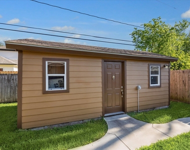 1325 Curtin Street - Photo Thumbnail 16