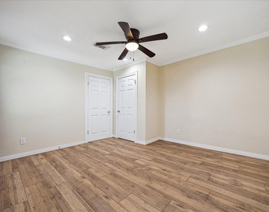 1325 Curtin Street - Photo Thumbnail 10