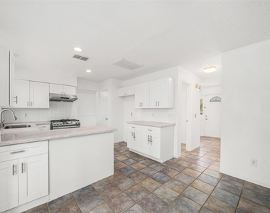3106 Battle Ridge Ln - Photo Thumbnail 12