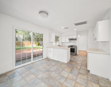 3106 Battle Ridge Ln - Photo Thumbnail 11