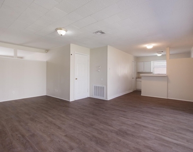 4430 Grapevine Street - Photo Thumbnail 2