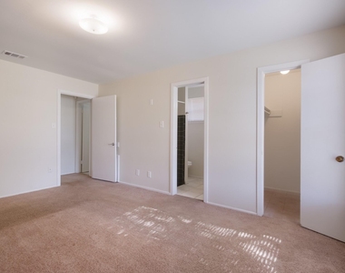 4430 Grapevine Street - Photo Thumbnail 5