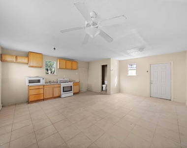 128 Kress Street - Photo Thumbnail 9