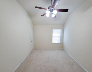 17018 Taffaine Drive - Photo Thumbnail 16
