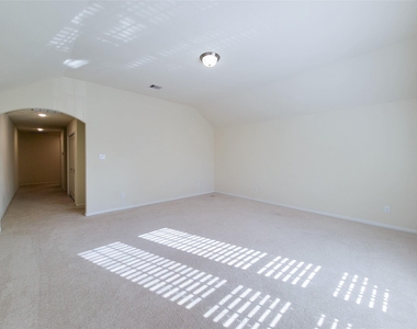 17018 Taffaine Drive - Photo Thumbnail 14