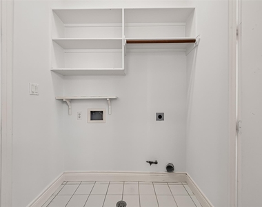 2508 South Boulevard - Photo Thumbnail 31