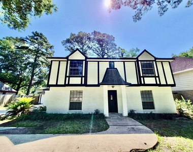 17518 Majestic Forest Drive - Photo Thumbnail 2