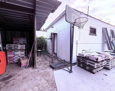 6325 Cullen Boulevard - Photo Thumbnail 14
