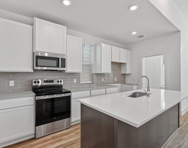 6061 De Soto Street - Photo Thumbnail 13