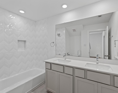 6061 De Soto Street - Photo Thumbnail 4