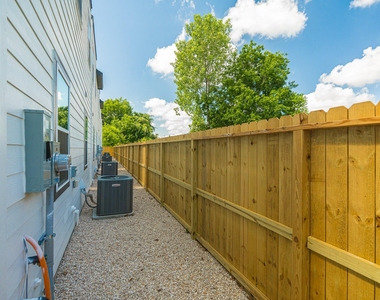 6061 De Soto Street - Photo Thumbnail 30