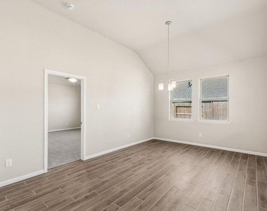 32406 Cedar Elm Drive - Photo Thumbnail 13