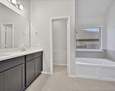 1326 Lakeside Creek - Photo Thumbnail 14