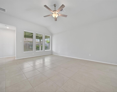 1326 Lakeside Creek - Photo Thumbnail 12