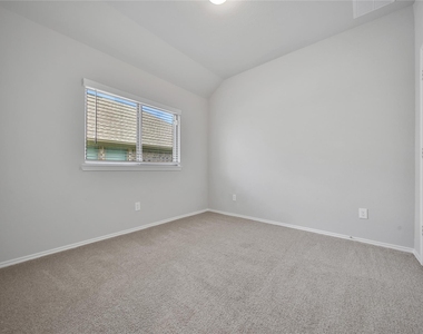 1326 Lakeside Creek - Photo Thumbnail 19