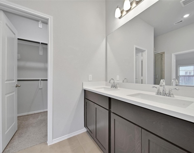 1326 Lakeside Creek - Photo Thumbnail 15