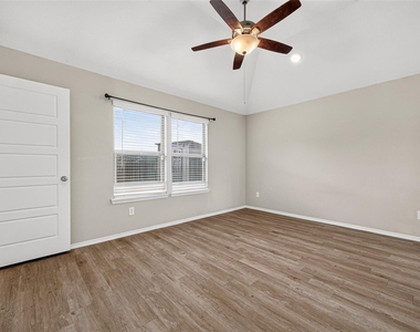 6747 Scarlet Sagebrush Street - Photo Thumbnail 26