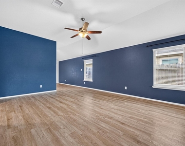 6747 Scarlet Sagebrush Street - Photo Thumbnail 9