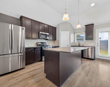 6747 Scarlet Sagebrush Street - Photo Thumbnail 15
