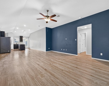 6747 Scarlet Sagebrush Street - Photo Thumbnail 7