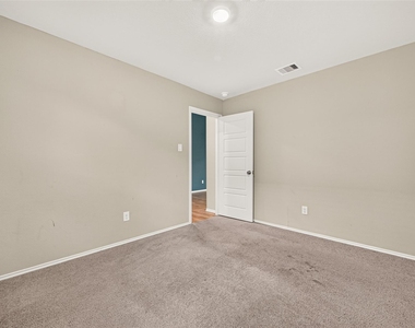 6747 Scarlet Sagebrush Street - Photo Thumbnail 24