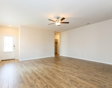 15643 Plum Brook Drive - Photo Thumbnail 2