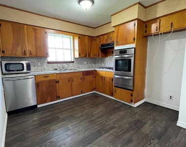 6 N Avenue C - Photo Thumbnail 5