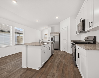 31115 Bonnington Venture Drive - Photo Thumbnail 4