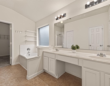 13109 Rippling Creek Lane - Photo Thumbnail 17