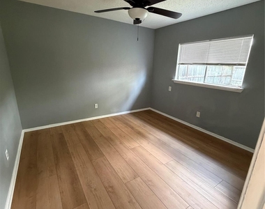 19459 Cypress River Drive - Photo Thumbnail 7